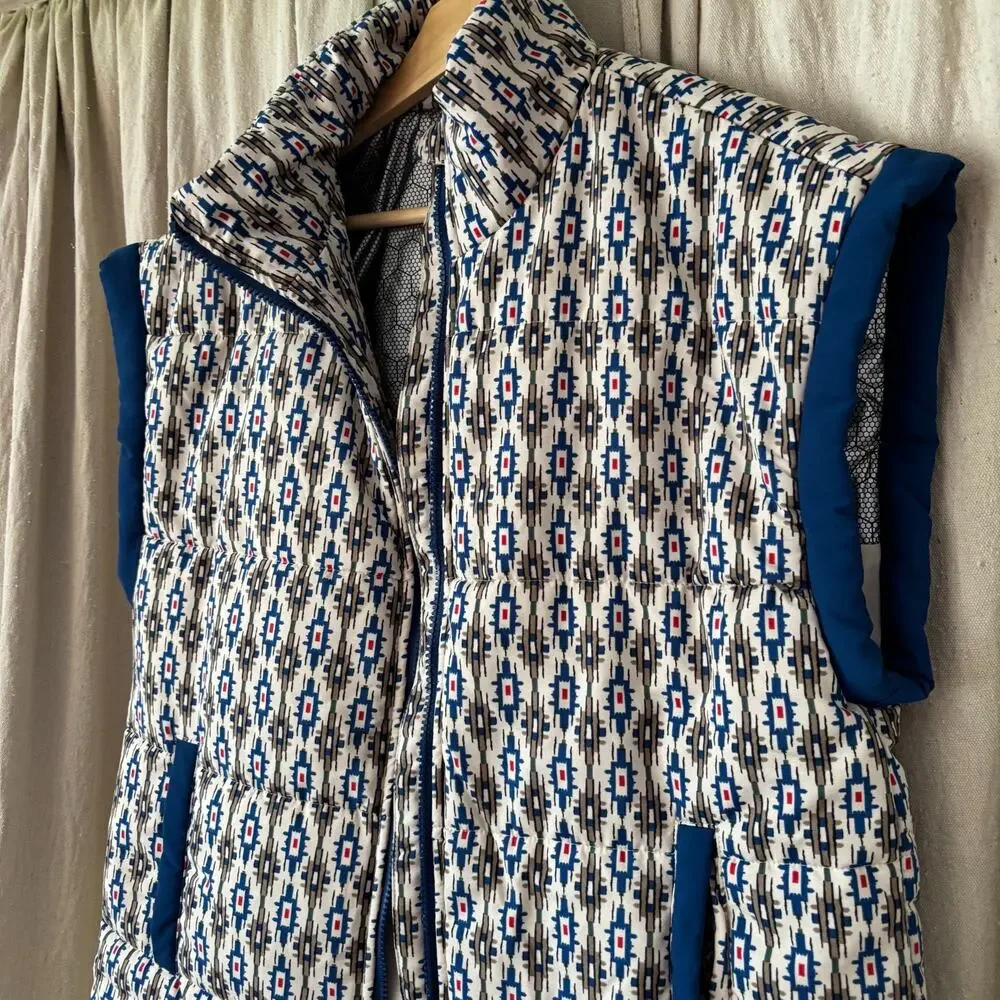 Unbranded puffer vest